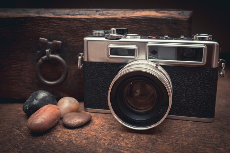 Brown Pigment in Vintage Photos